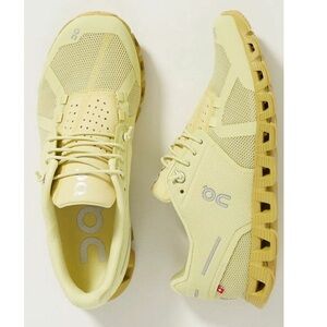 On Cloud Monochrome Womens Sneakers Size 10